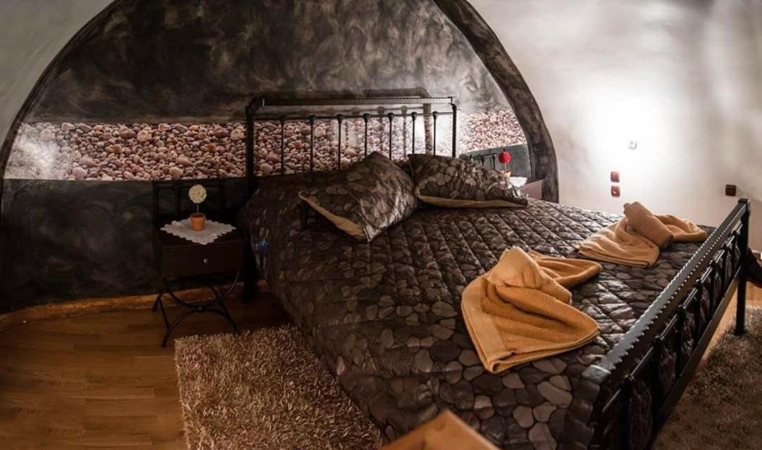 Despotikon Dimitsana Guest House - Ξενώνας Δεσποτικόν Αντωνόπουλου Экстерьер фото
